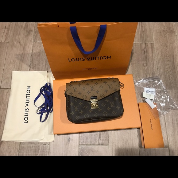 Louis Vuitton Pochette Metis Reverse Canvas - Picture 2 of 8